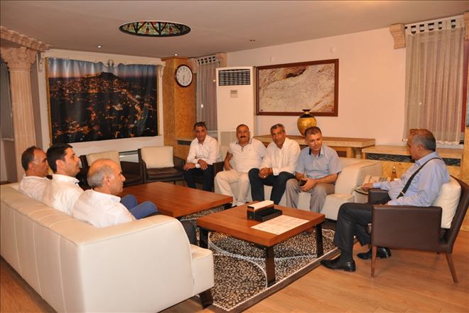 Zahireciler Derneği Vali Koçak´ı ziyaret etti