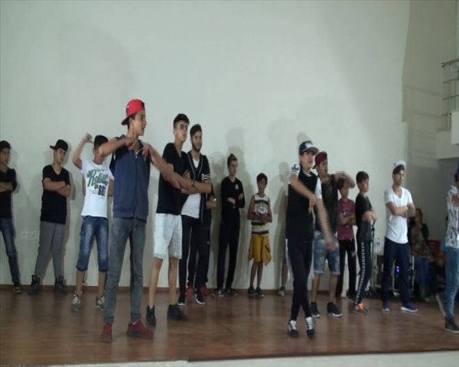  Break Dansı Kızıltepe´de gençleri coşturdu   