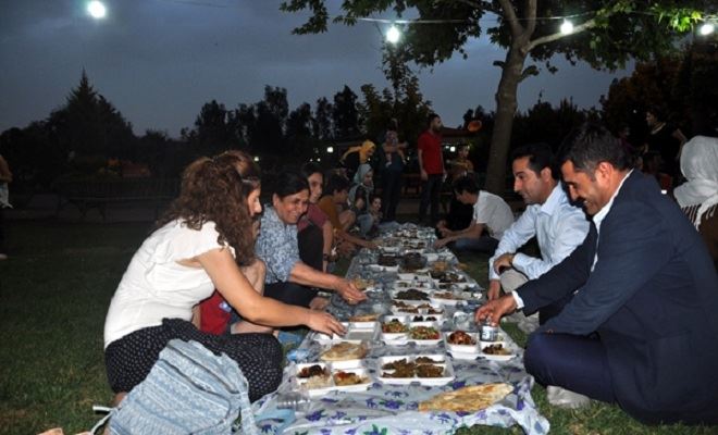 Belediye Sanat Merkezi çalışanları İftarda bir araya geldi