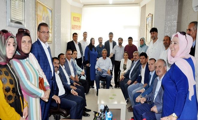 Mardin´in Kardeş şehri Kocaeli Heyeti Kızıltepe´de
