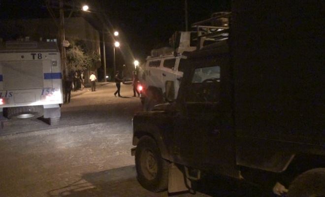 Kızıltepe de Zırhı Aracın geçişi sırasında patlama meydana geldi