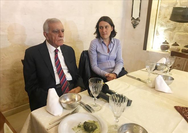 AP TÜRKİYE RAPORTÖRÜ AHMET TÜRK´Ü ZİYARET ETTİ