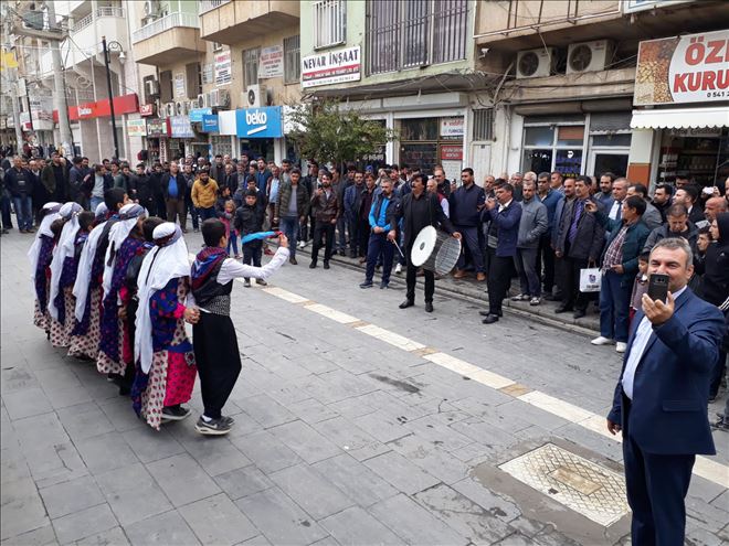 Trabzonspor tırına Kızıltepe´de davullu zurnalı karşılama