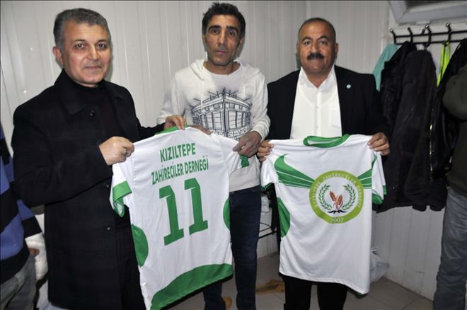 Zahireciler Derneğinden Suriyeli Mültecilere Forma