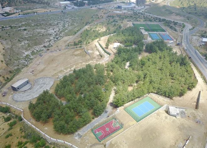 ?Kamor Yaşam Alanı ve Spor Kompleksi´ çalışmaları hızla devam ediyor. 