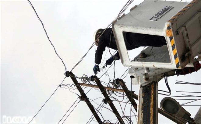Borçlu çiftçilerin elektriği yeniden kesilmeye başlandı