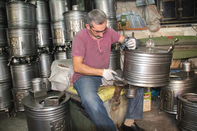 El emeği sobacılık mesleğini çeyrek asırdır devam ettiriyor