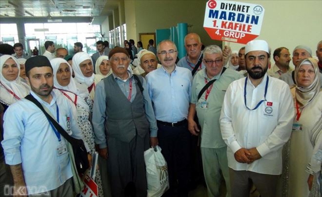 Mardin´in ilk hacı adayları kafilesi dualarla uğurlandı.