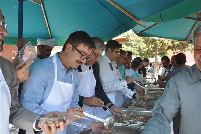 Kızıltepe´de 6 bin kişilik aşure dağıtıldı