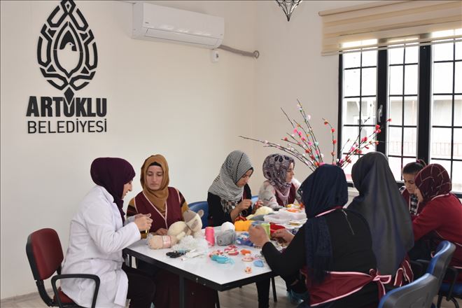 Mahalle Konaklarında kadınlar üretiyor