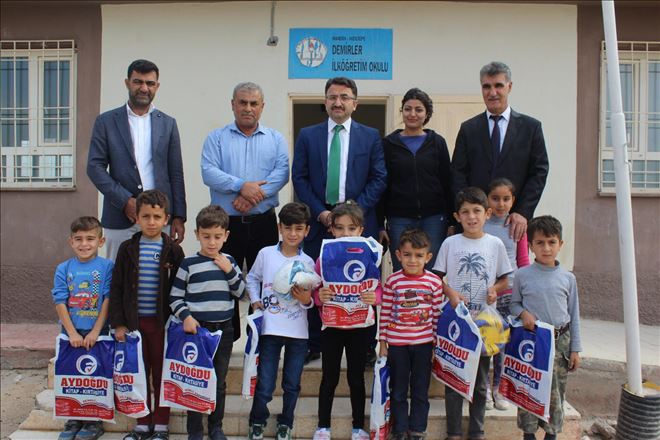 Kaymakam Çam´ın çağrısıyla 550 öğrencinin yüzü güldü