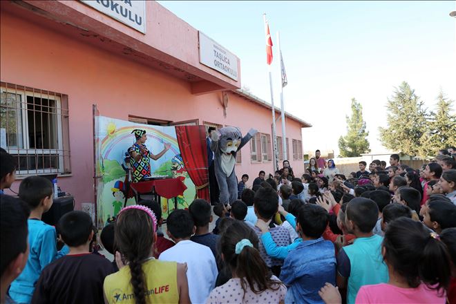 Okuluma tiyatro geldi projesi