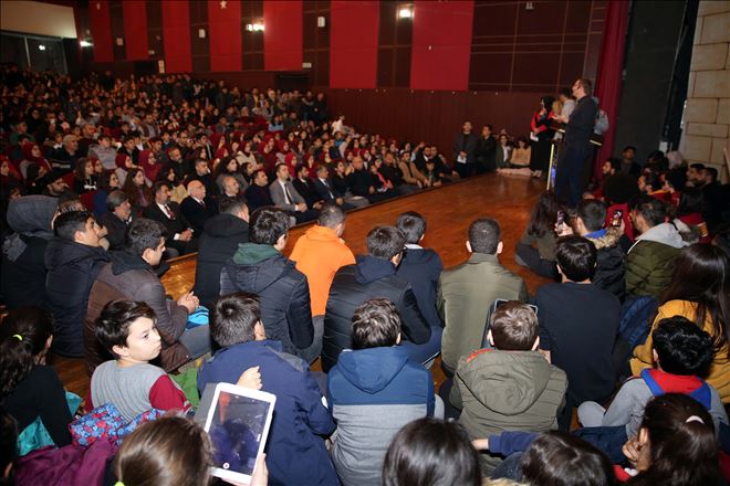 Öğrenciler Bilim Konferansına yoğun ilgi gösterdi