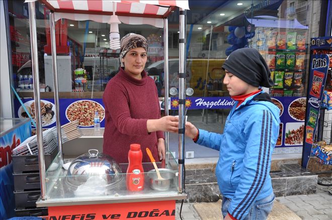 Mikrokredi desteğiyle market açtı