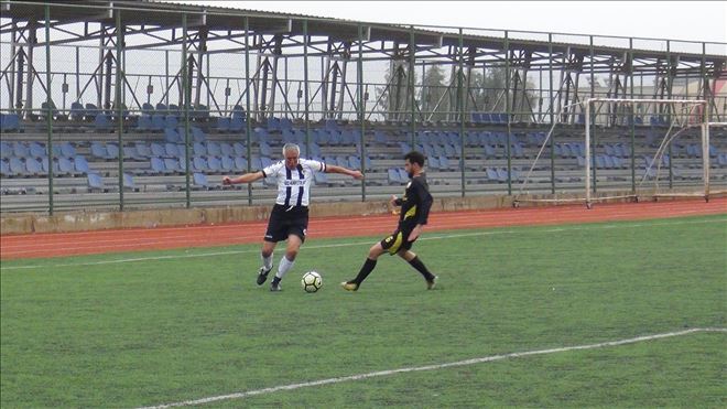 70 yaşında transfer olan Kunt ilk maçına çıktı