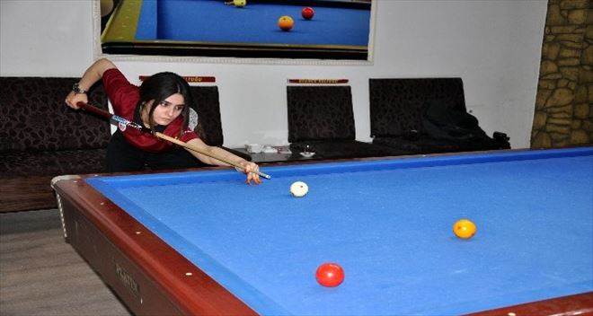 Kızıltepe´nin tek kadın bilardocusu Şemşule Ertaş´tan kadınlara çağrı