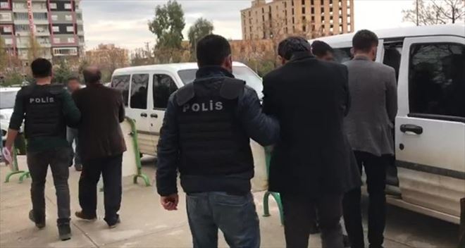 Camilerde abdest alan vatandaşların ceplerini boşaltan çete çökertildi