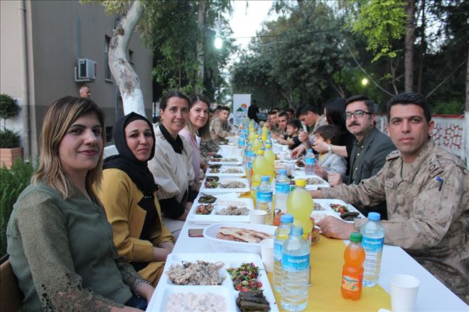 Annelerden askerlere ?anne eli yemeği´