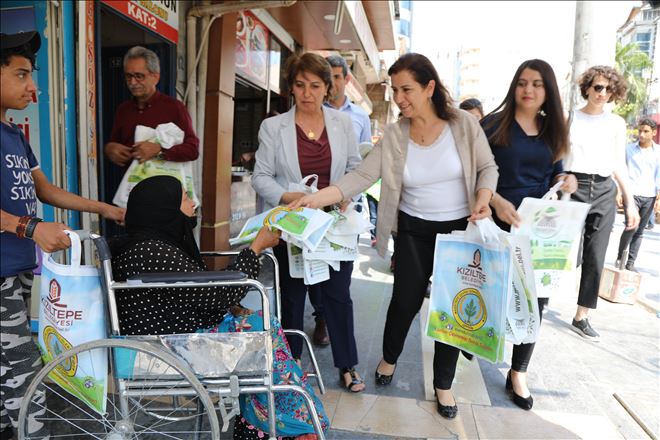 Kızıltepe´de 2 bin bez torba dağıtıldı