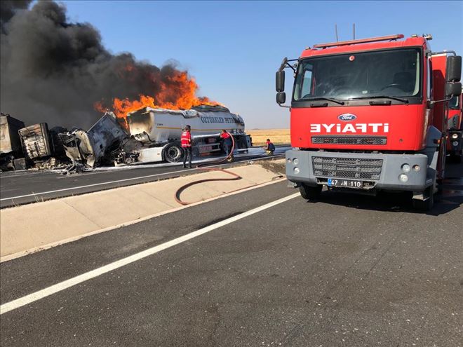 Akar yakıt yüklü tır alev aldı