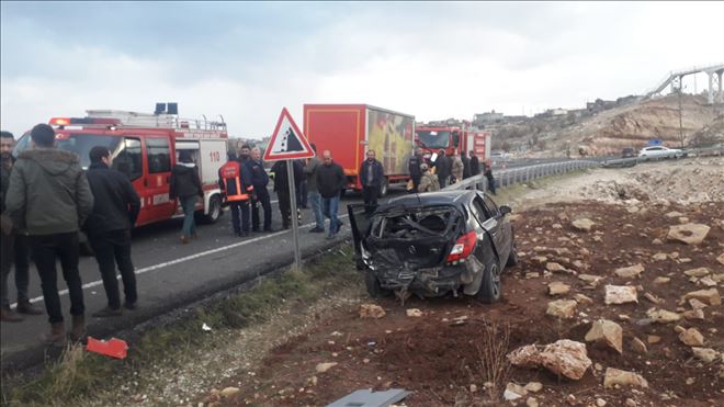 Mardin´de kamyonet ve otomobil çarpıştı: 4 yaralı