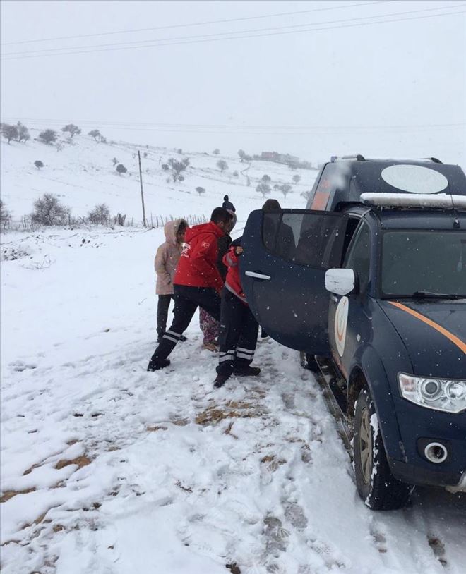 Mardin´de yolu kapanan 3 ilçede 25 hasta hastaneye ulaştırıldı