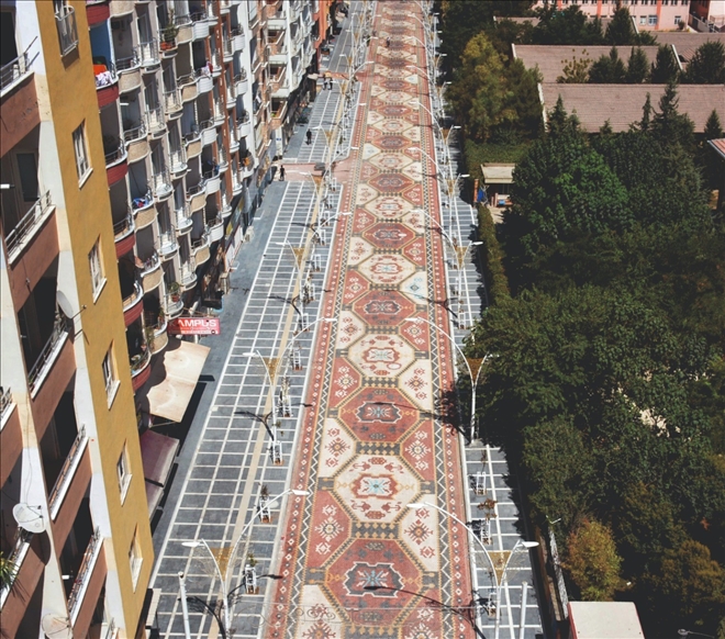 İçişleri Bakanı Soylu´dan Kızıltepe´deki halı desenli caddeye övgü