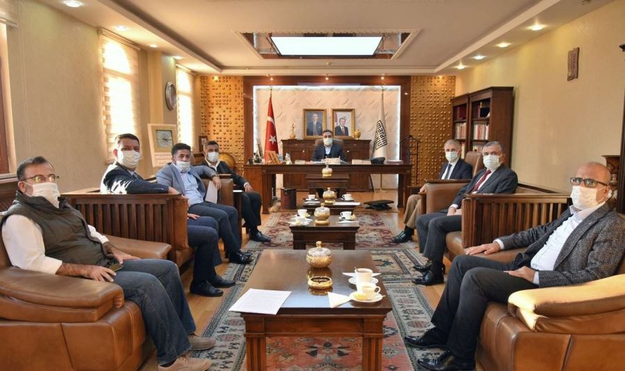 Mardin’de tıp fakültesinin kurulmasını talep eden STK’lardan çalışma ziyaretleri