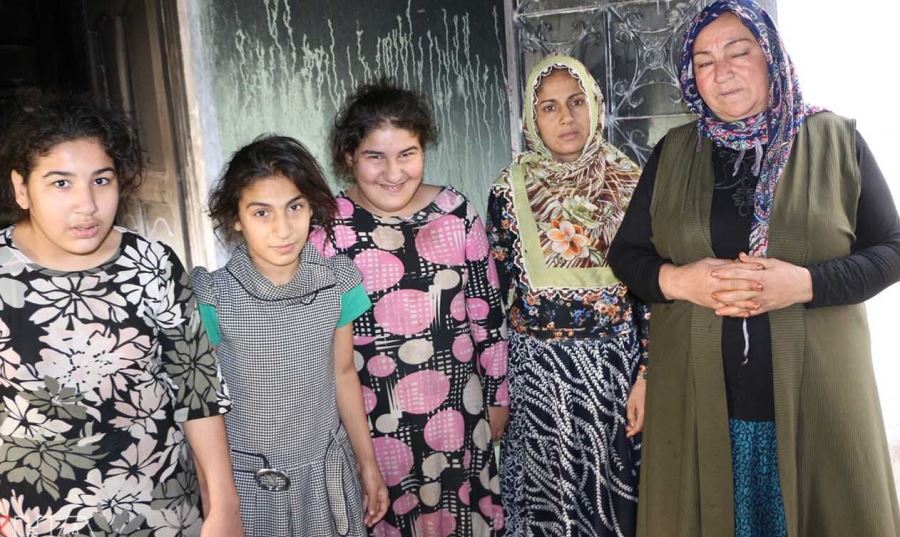 Evi yanan mağdur aile hayırseverlerden yardım bekliyor