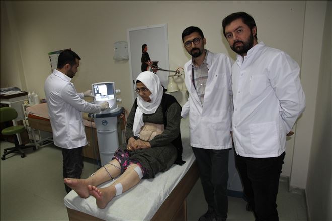 Felçli geldikleri hastaneden yürüyerek çıktılar 