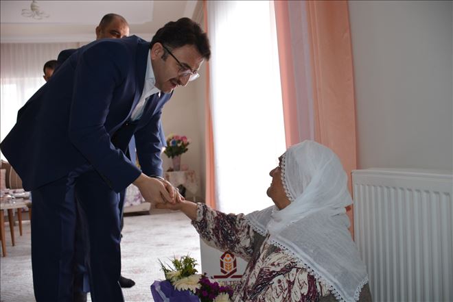 Kaymakam Çam şehit ailesini ziyaret etti