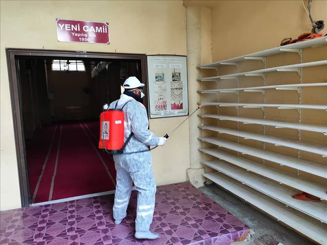 Kızıltepe´de camilerde Cuma Namazı için dezenfekte çalışması
