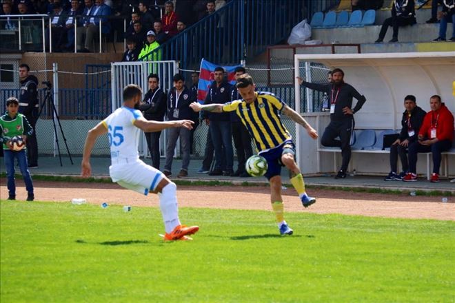 Başakspor Siirt´te şampiyonluk avantajını sürdürdü