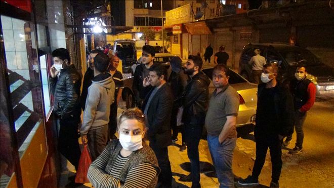 Kızıltepe´de sokağa çıkma yasağının ardından vatandaşlar marketlere akın etti