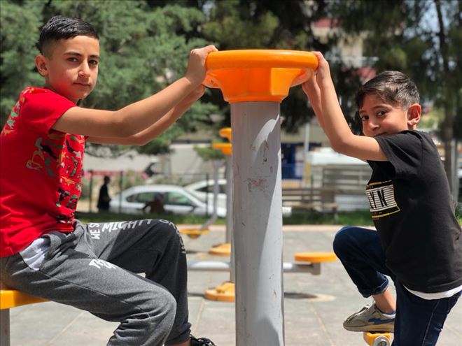 Kızıltepe´de çocuklar parkların yolunu tuttu