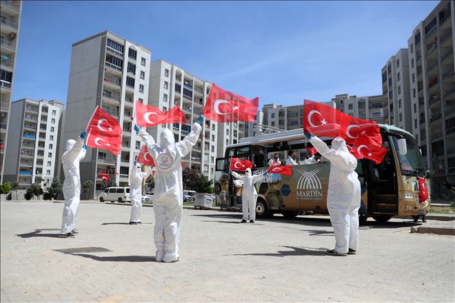Vali Yaman´dan 19 Mayıs doğumlu gençlere doğum günü sürprizi