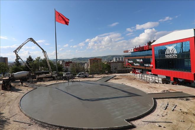 Büyükşehir Belediyesinden 250 kişilik amfi ve spor alanı