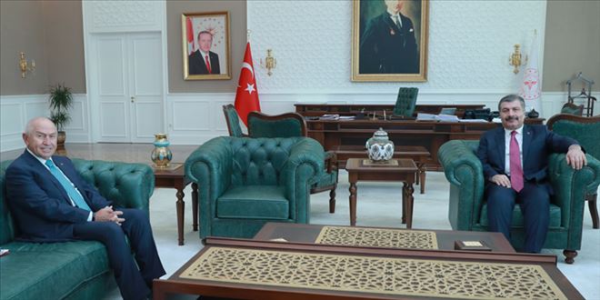 Sağlık Bakanı Koca: Liglerin devamı  futbol federasyonunun alacağı karardır