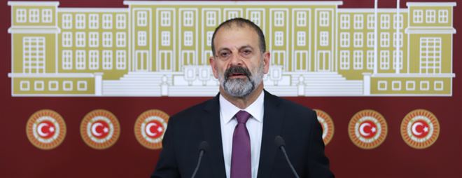 Tuma Çelik: Partimin zarar görmemesi için istifa ediyorum
