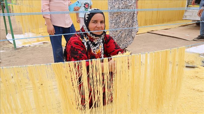 Kızıltepe´de kadınların şehriye mesaisi başladı 