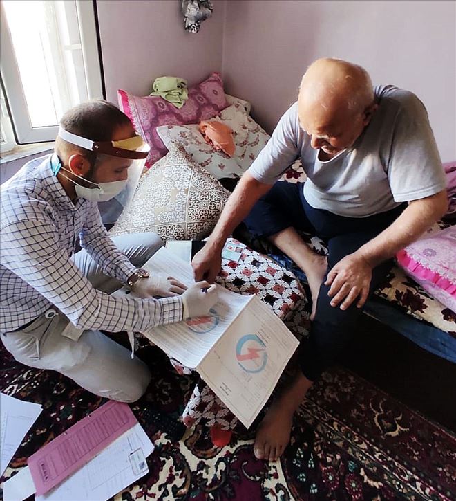 79 yaşındaki Mazıdağlı vatandaşa evinde hizmet verildi