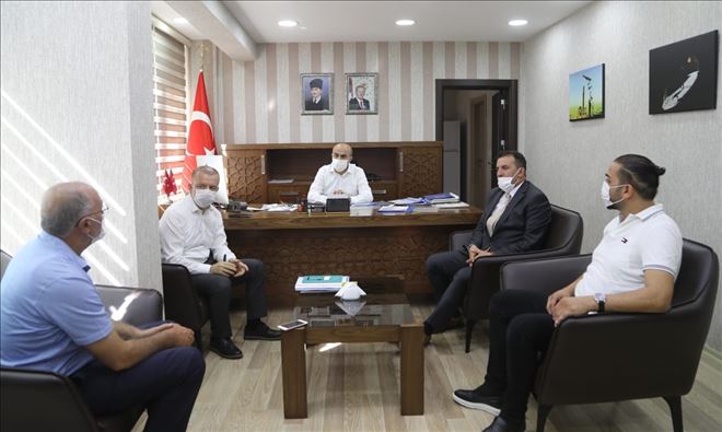 Vali Demirtaş, Hal Dernek Başkanlarıyla Bir Araya Geldi