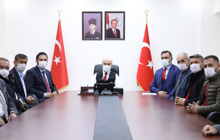 Vali Demirtaş Muhtar Heyeti ile Görüştü