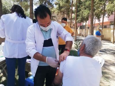 Kızıltepe’de cuma çıkışı cemaate aşı yapıldı