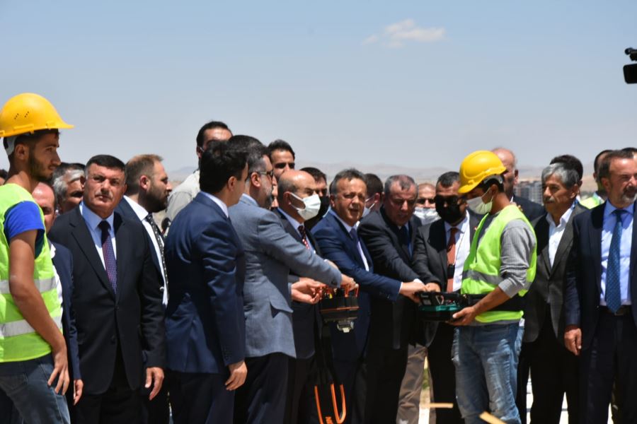 MAÜ, ‘ Midyat Sanat ve Tasarım Fakültesi’ için düğmeye bastı
