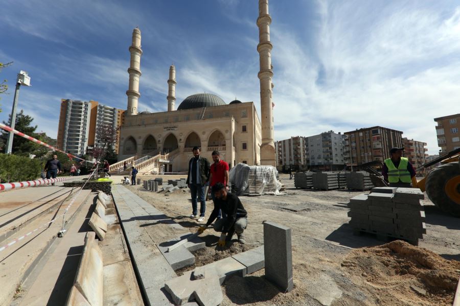 15 Temmuz Demokrasi ve Şehitler Parkında  yenileme çalışması 
