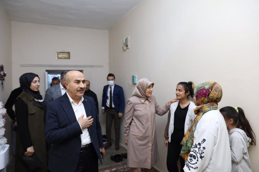 Vali Demirtaş, İftarda Batur Ailesinin Misafiri Oldu