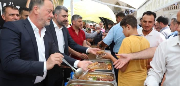 Artuklu Belediyesinden Aşure İkramı