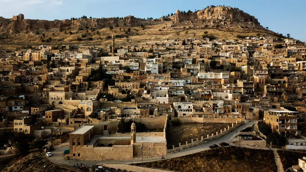 Kültür Bakanlığı Halk Şairi Kadir Kaya’nın Mardin Şiiri