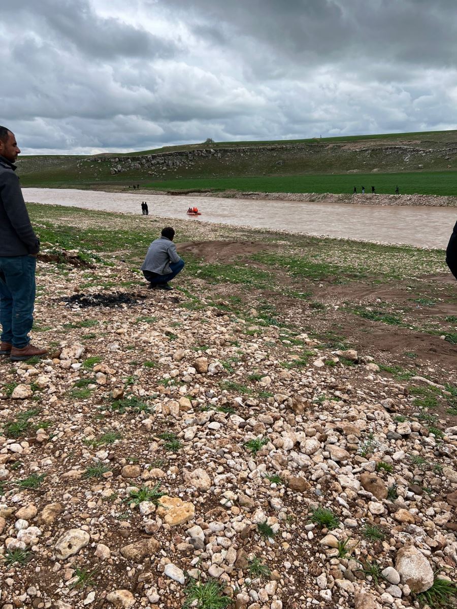 Kızıltepe ve Ceylanpınar sınırındaki derede kaybolan çocuk aranıyor